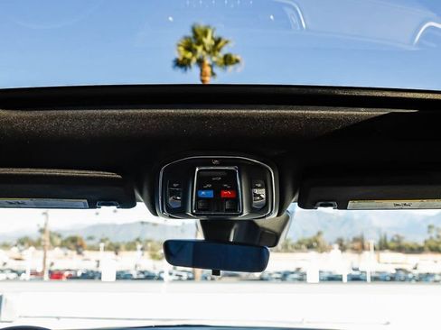 New 2025 Jeep Grand Cherokee Altitude image 17