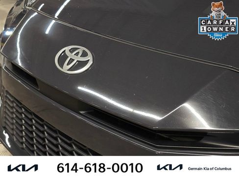 Used 2025 Toyota Camry SE w/ Multimedia Upgrade Package image 14