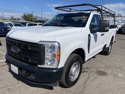 Used 2023 Ford F250 XL RWD image 2