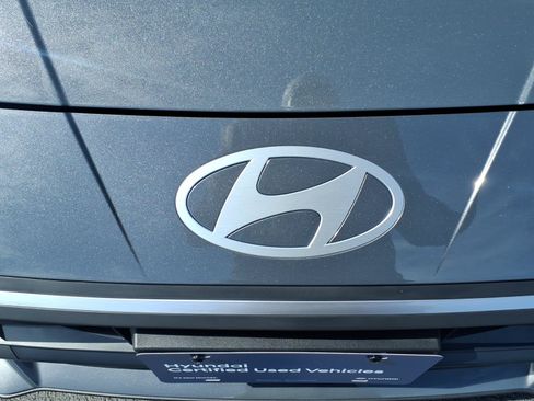 Used 2026 Hyundai Elantra Hybrid FWD image 11