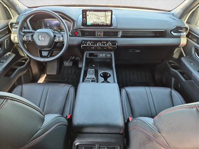 Used 2025 Honda Pilot Black Edition image 18