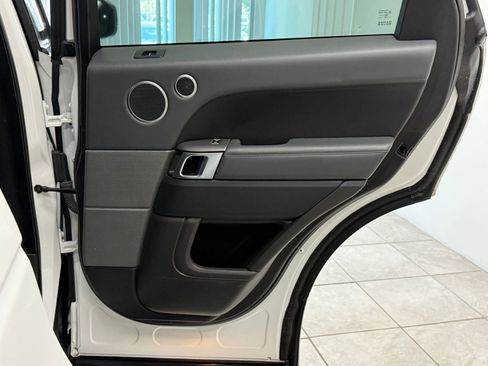 Used 2015 Land Rover Range Rover Sport HSE image 21