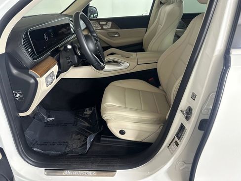 Certified 2024 Mercedes-Benz GLS 450 4MATIC image 9