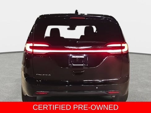 Used 2025 Chrysler Pacifica Select FWD image 6