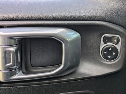 Used 2019 Jeep Wrangler Unlimited Sport S image 11