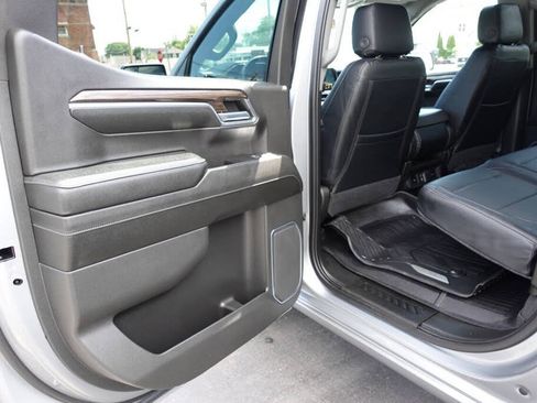 Used 2023 Chevrolet Silverado 1500 LT AWD/4WD image 21