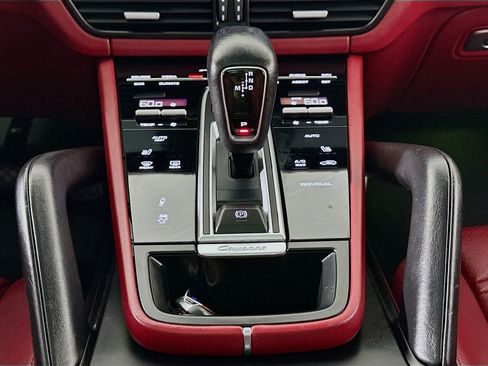 Used 2022 Porsche Cayenne E-Hybrid Coupe image 13