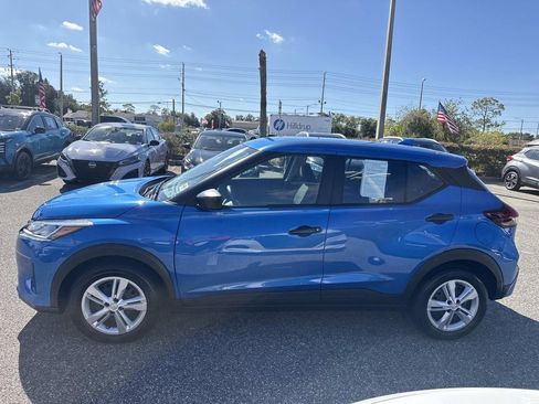Certified 2025 Nissan Kicks Play S image 7