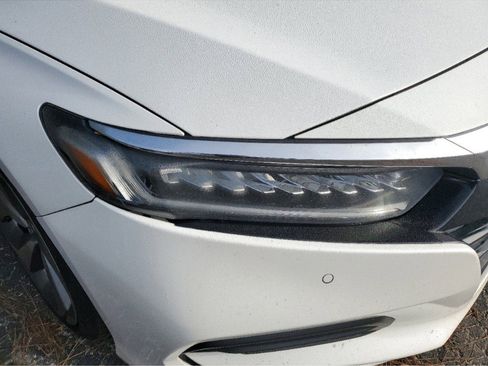 Used 2019 Honda Accord Touring image 9