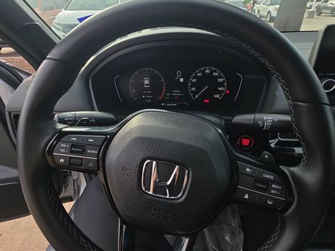Used 2023 Honda Civic Sport image 5