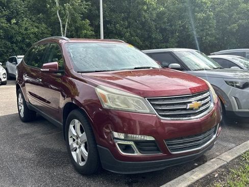 Used 2016 Chevrolet Traverse LT w/ Style and Technology Package FWD image 1