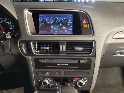 Used 2016 Audi Q5 2.0T Premium Plus w/ Technology Package image 29