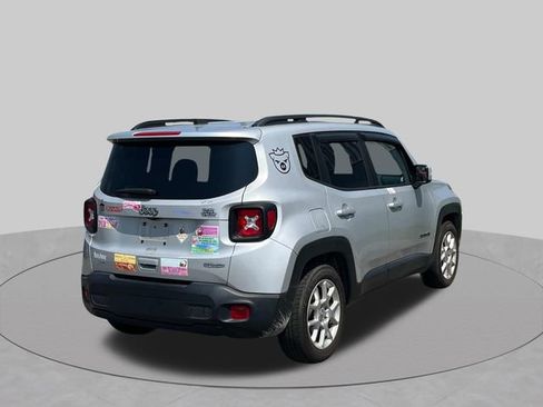 Used 2020 Jeep Renegade Latitude FWD image 3