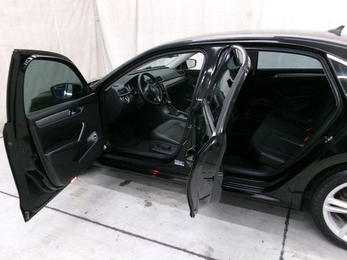 Used 2014 Volkswagen Passat 2.5 SE image 12