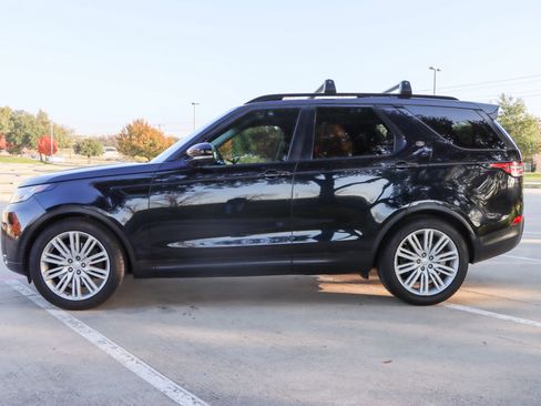 Used 2017 Land Rover Discovery First Edition image 4