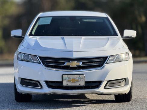 Used 2018 Chevrolet Impala LT image 2