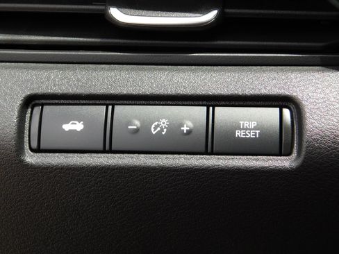 Used 2024 Nissan Altima 2.5 SV FWD image 23