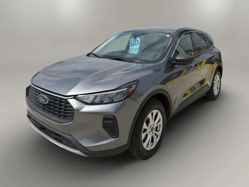 Used 2023 Ford Escape Active w/ Tech Pack #1 AWD/4WD image 3