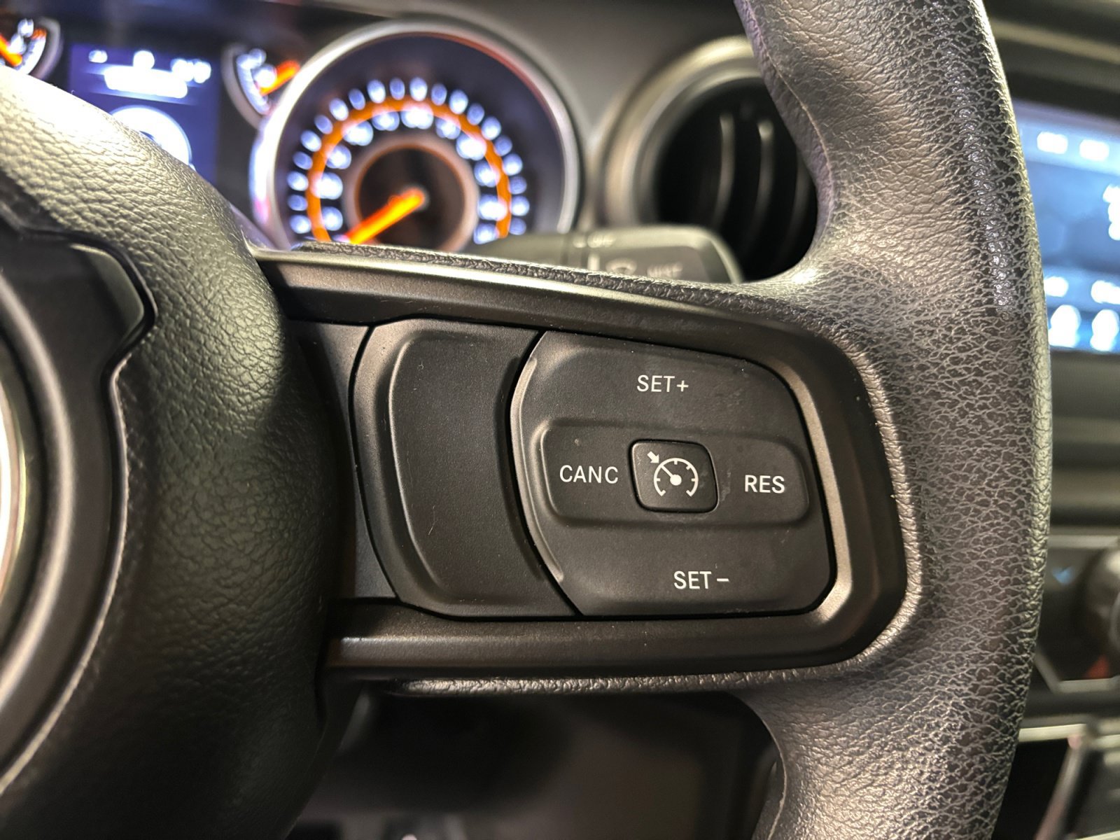 Used 2023 Jeep Wrangler Sport AWD/4WD image 30