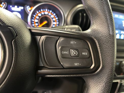 Used 2023 Jeep Wrangler Sport AWD/4WD image 30