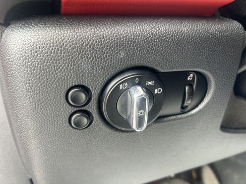 Used 2016 MINI Cooper 4-Door Hardtop FWD image 16