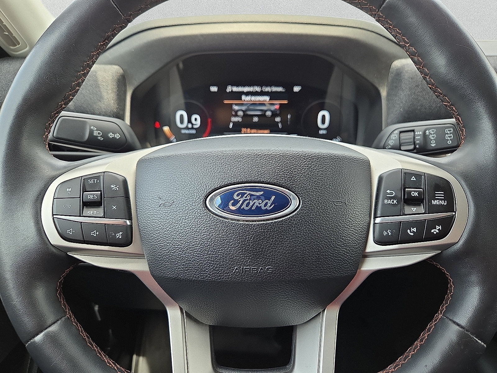 Used 2025 Ford Explorer Active w/ Active Comfort Package AWD/4WD image 24