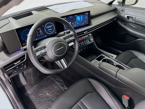 New 2025 Hyundai Sonata Limited image 6