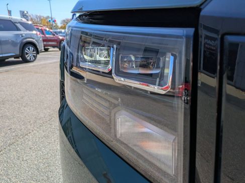 New 2026 Nissan Frontier SV w/ SV Convenience Package image 10