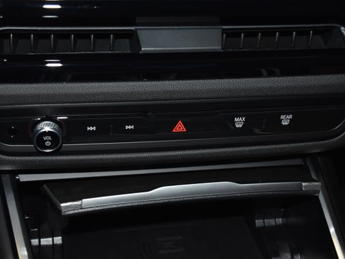 New 2026 BMW 330i xDrive Sedan w/ M Sport Package image 12