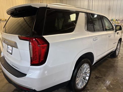 Used 2024 GMC Yukon Denali w/ Advanced Technology Package image 6