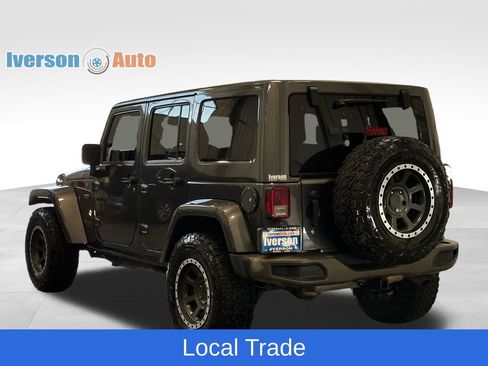Used 2016 Jeep Wrangler Unlimited Sahara AWD/4WD image 7