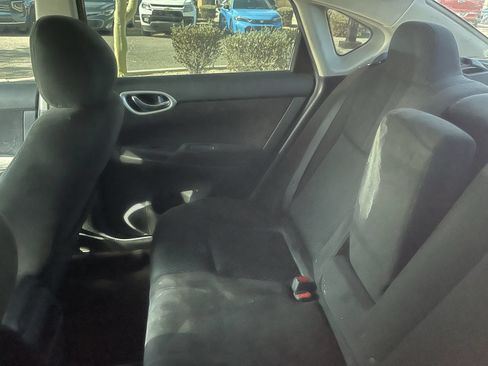 Used 2015 Nissan Sentra SR FWD image 9