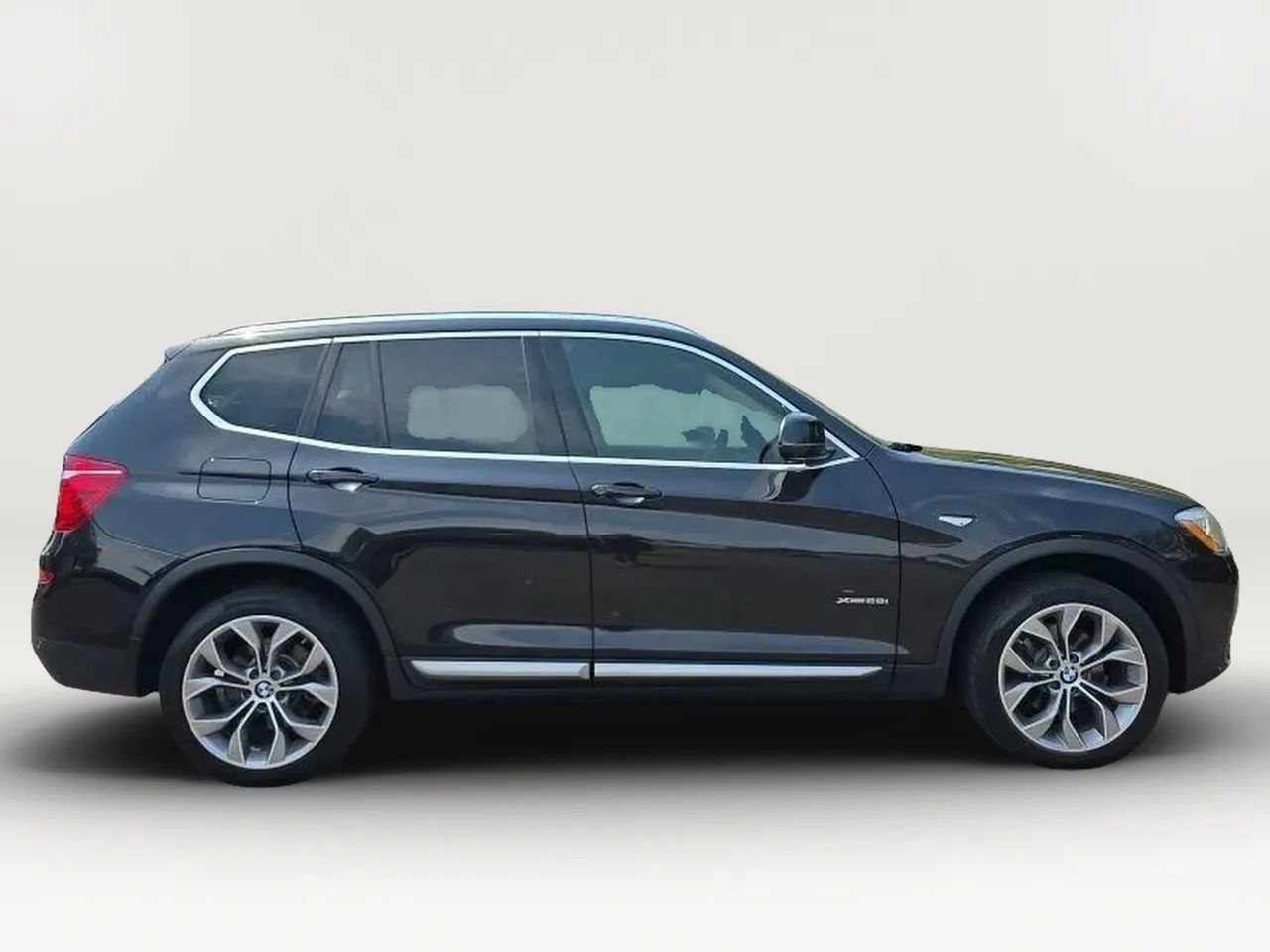Used 2017 BMW X3 xDrive28i AWD/4WD image 9