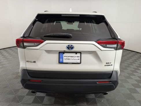 Used 2021 Toyota RAV4 XLE Premium image 11