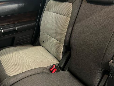 Used 2011 Ford Flex SEL FWD image 27