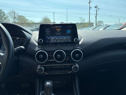 Used 2025 Nissan Sentra SV image 17