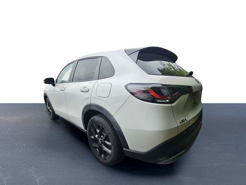 Used 2023 Honda HR-V Sport image 18