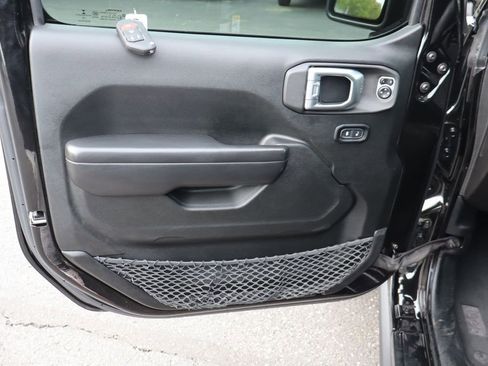 Used 2019 Jeep Wrangler Unlimited Sport S AWD/4WD image 22