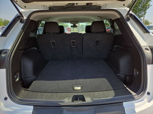 Used 2025 Chevrolet Blazer LT FWD image 28