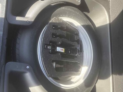 Used 2016 Jeep Grand Cherokee Laredo w/ Quick Order Package 23E image 26