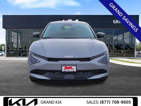 New 2025 Kia EV6 Wind image 3