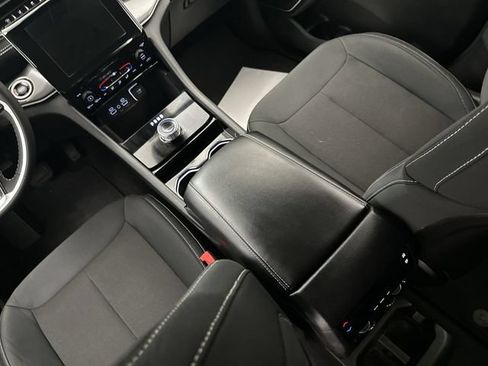 Used 2022 Jeep Grand Cherokee L Laredo w/ Luxury Tech Group I AWD/4WD image 24