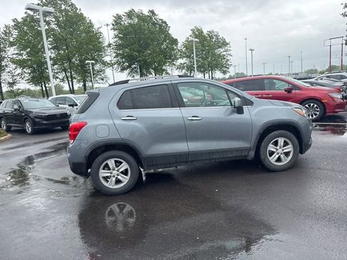Used 2019 Chevrolet Trax LT w/ LT Convenience Package AWD/4WD image 10