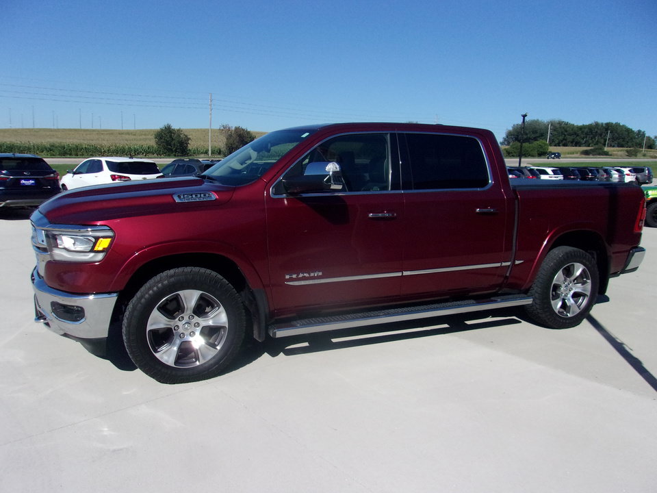 Used 2019 RAM 1500 Laramie AWD/4WD image 7