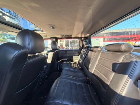 Used 2005 HUMMER H2 SUT w/ Preferred Equipment Group AWD/4WD image 13