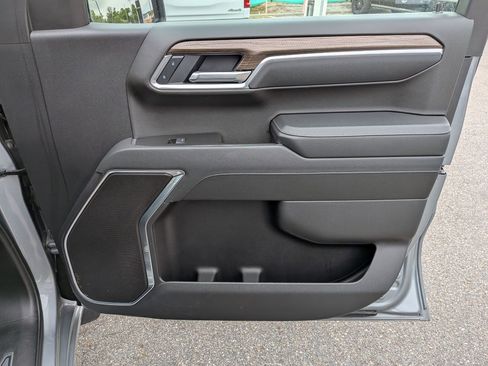 Used 2025 Chevrolet Silverado 1500 LT RWD image 34