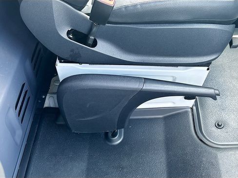 Used 2024 Mercedes-Benz Sprinter 2500 image 31