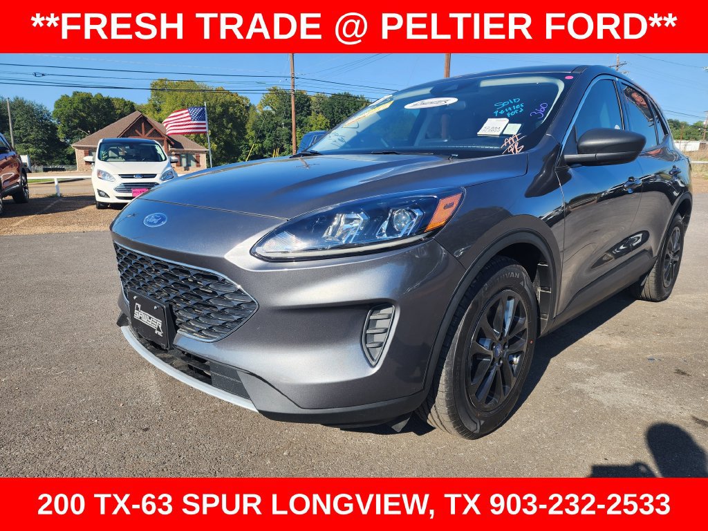 Used 2022 Ford Escape SE w/ Convenience Package FWD image 2
