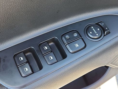 Used 2023 Kia Rio LX image 15