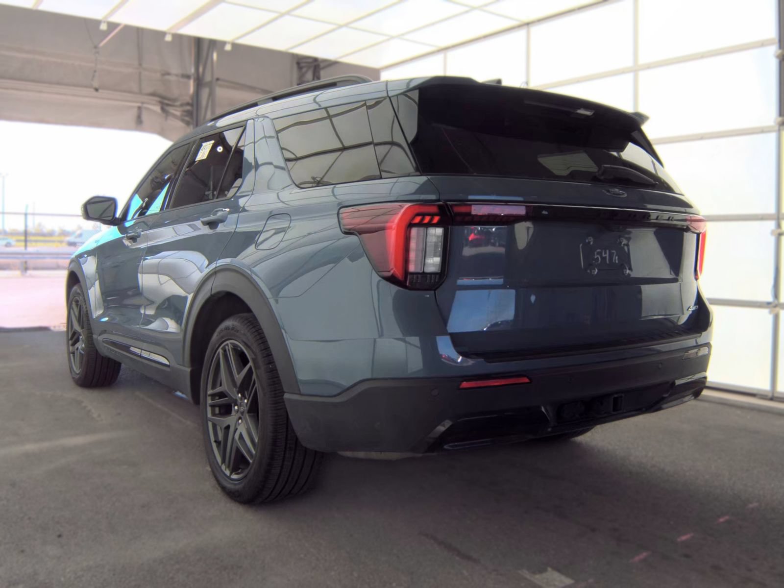 Used 2026 Ford Explorer ST-Line w/ ST-Line Street Pack AWD/4WD image 6